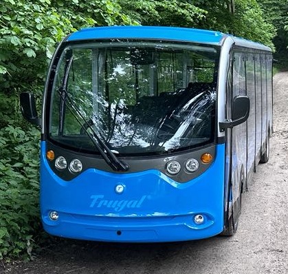 Niebieski Ekobusik – najpopularniejszy meleks na trasie Kazimierz Dolny