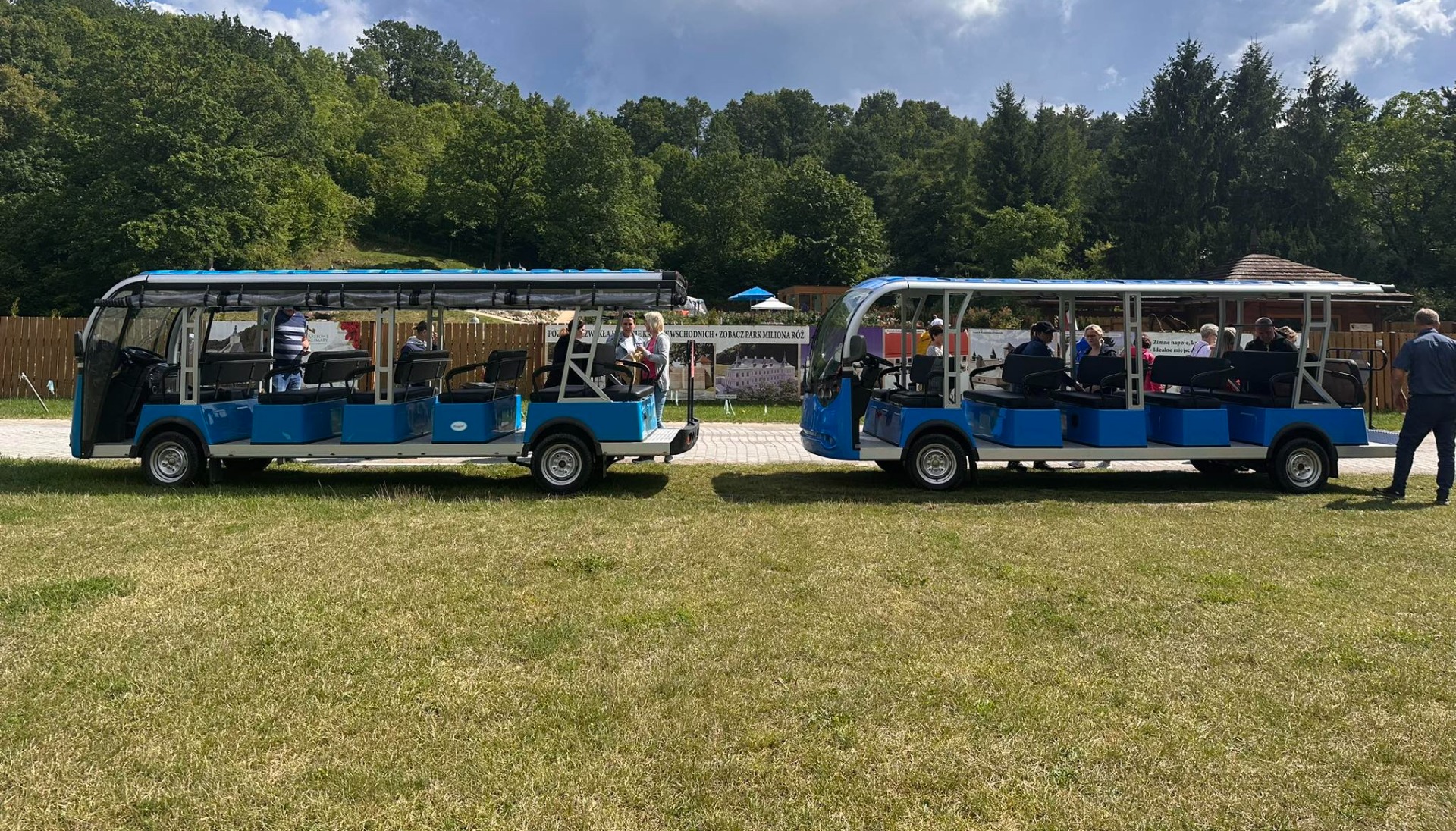 Niebieski Ekobusik - meleks Kazimierz Dolny